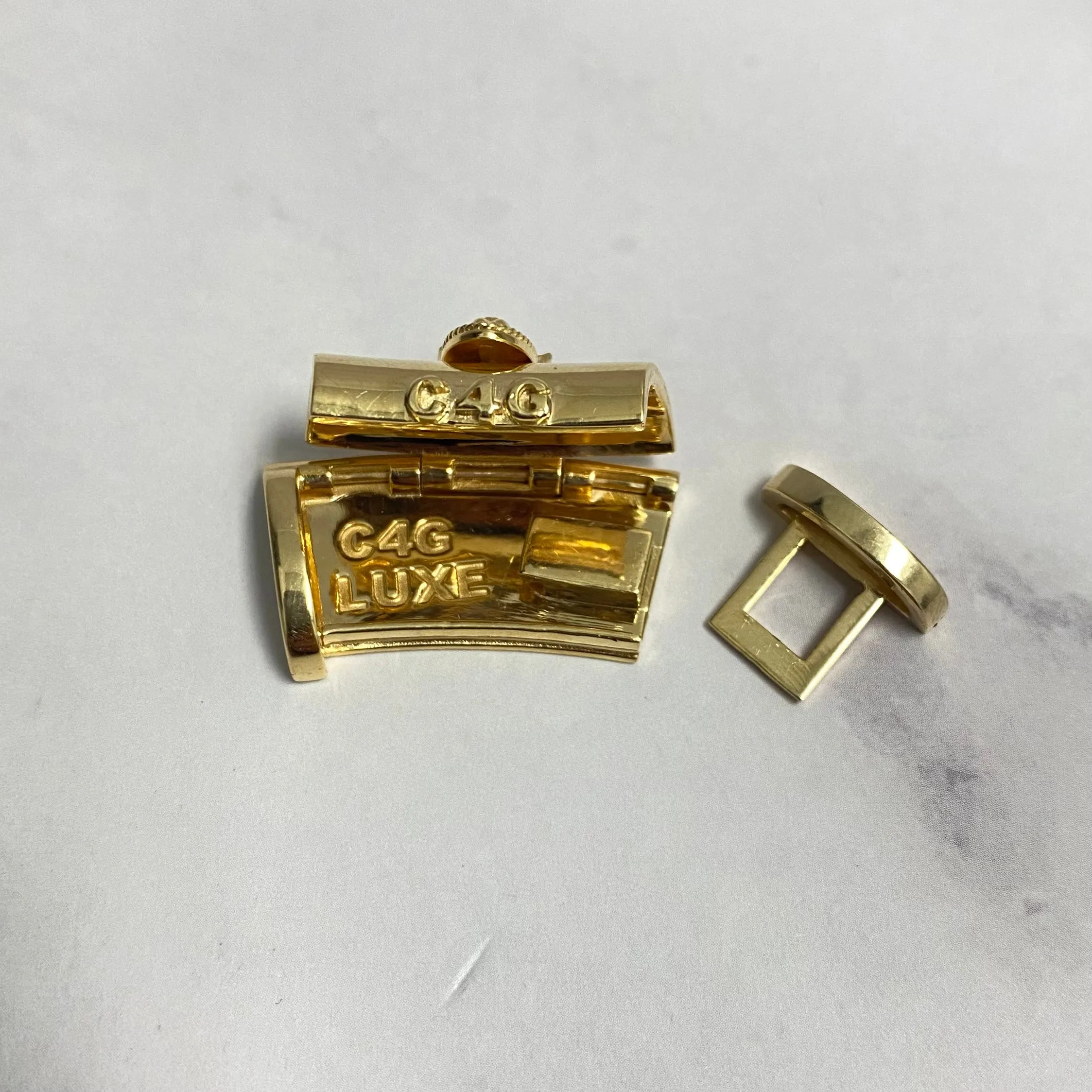 10K Yellow Gold Plain Sleek Lock With Panther / 15gr / 15mm / 1.1in