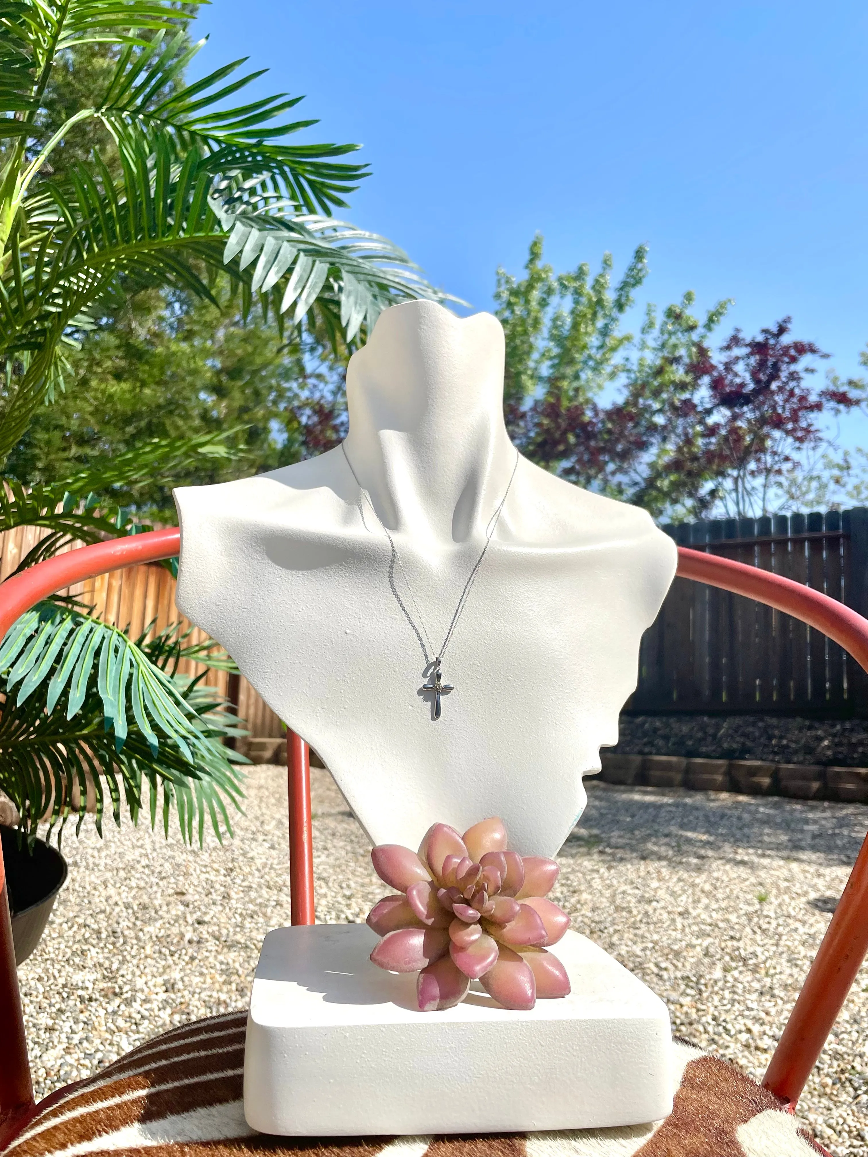 10KT White Gold 18.5” Chain   Signed WIC 10K Diamond 7 Stone Pendant Necklace