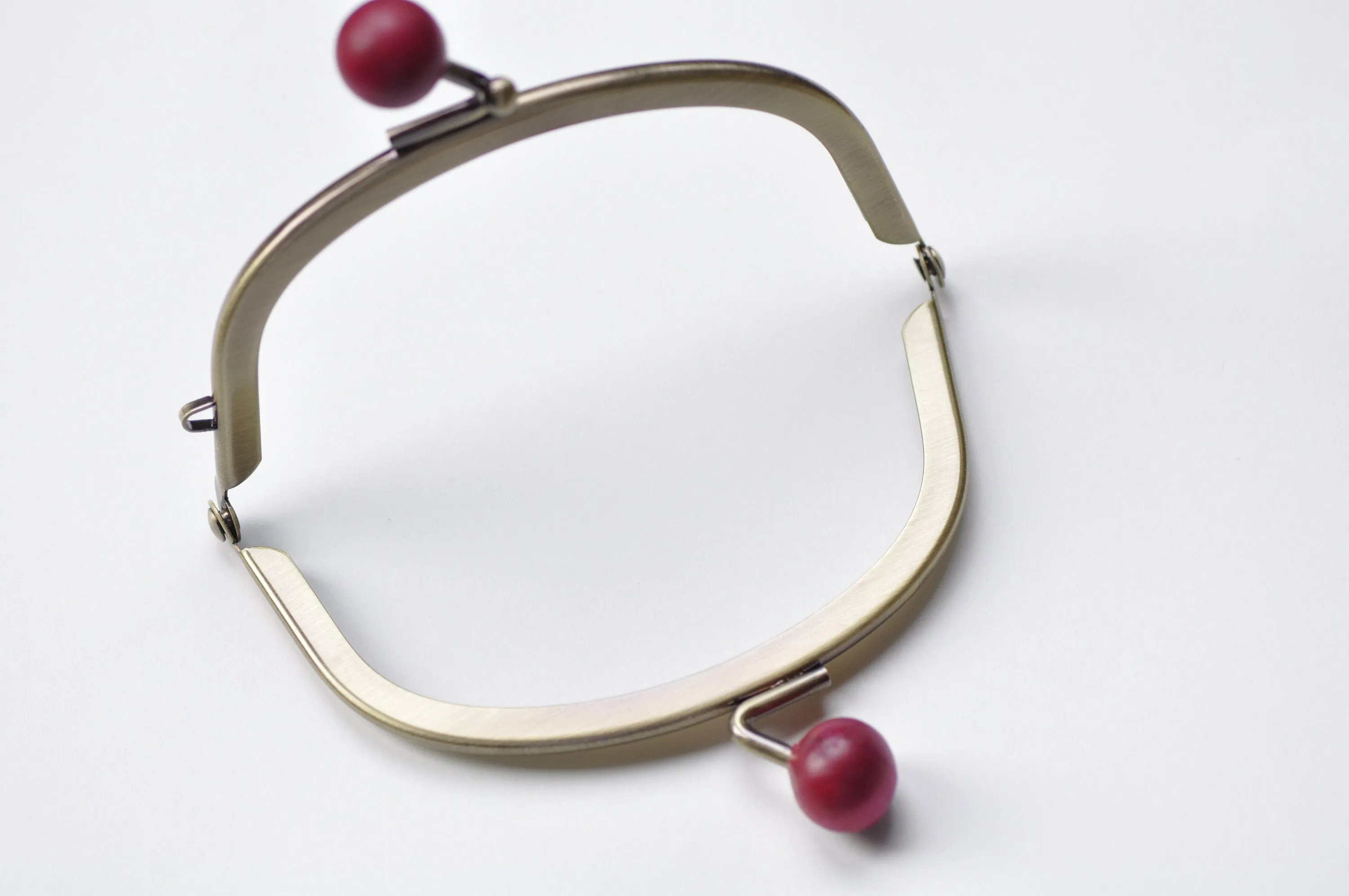 5pcs-10.5cm Bronze Purse Frame With Rose Red Color Wooden Kiss Lock Glue In Style 10.5cm x 5.5cm