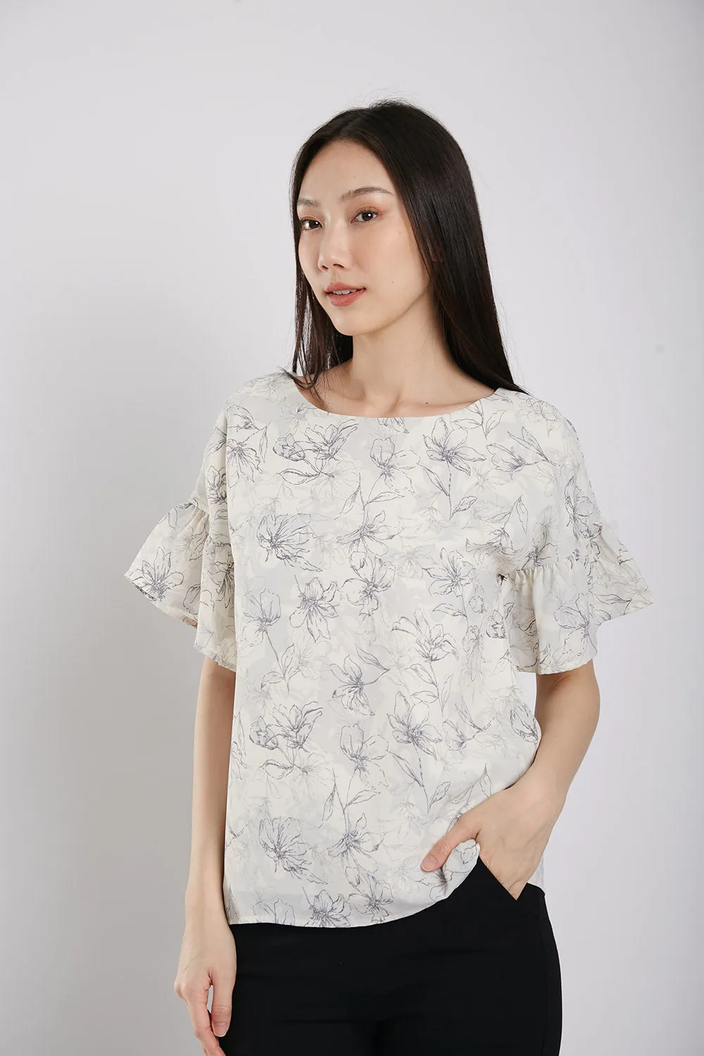 Ayumi Blouse in White Floral Prints