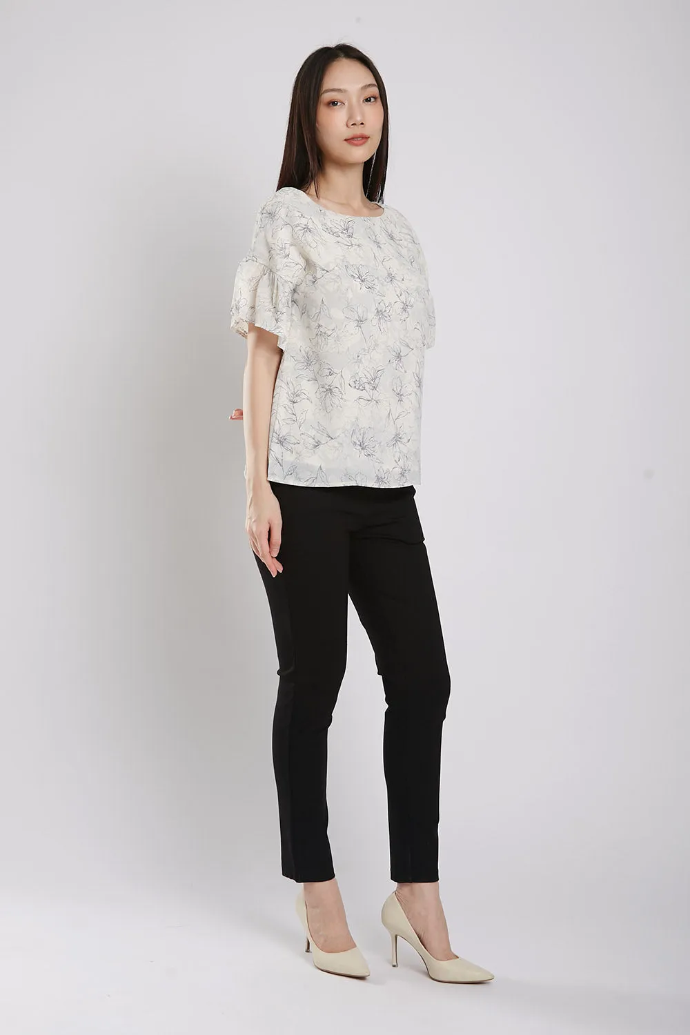 Ayumi Blouse in White Floral Prints