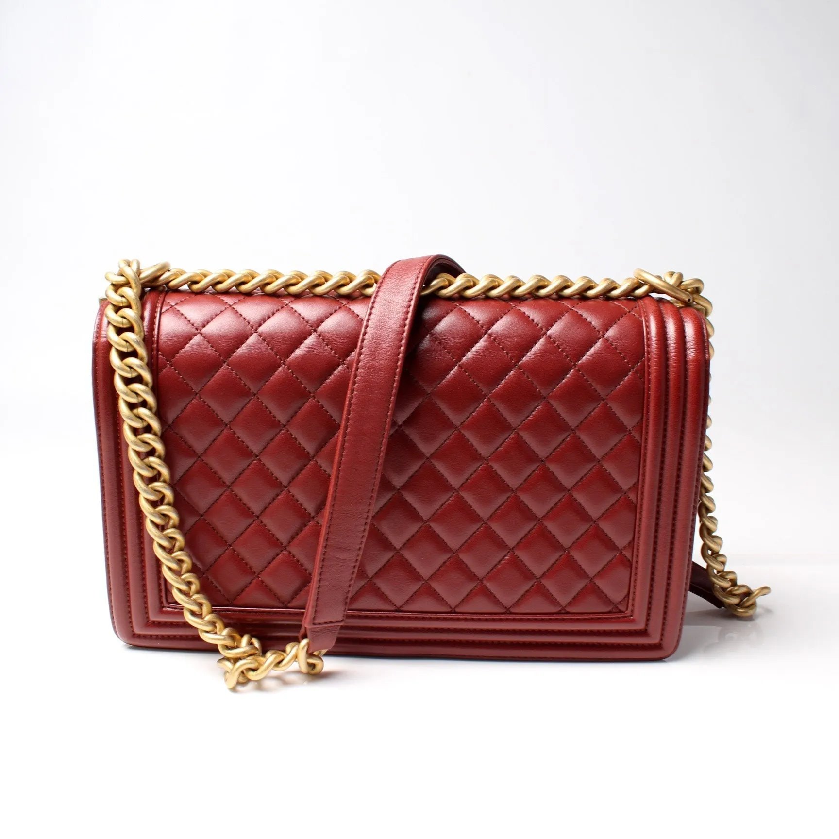 Chanel Boy Flap Medium New Lambskin 21M