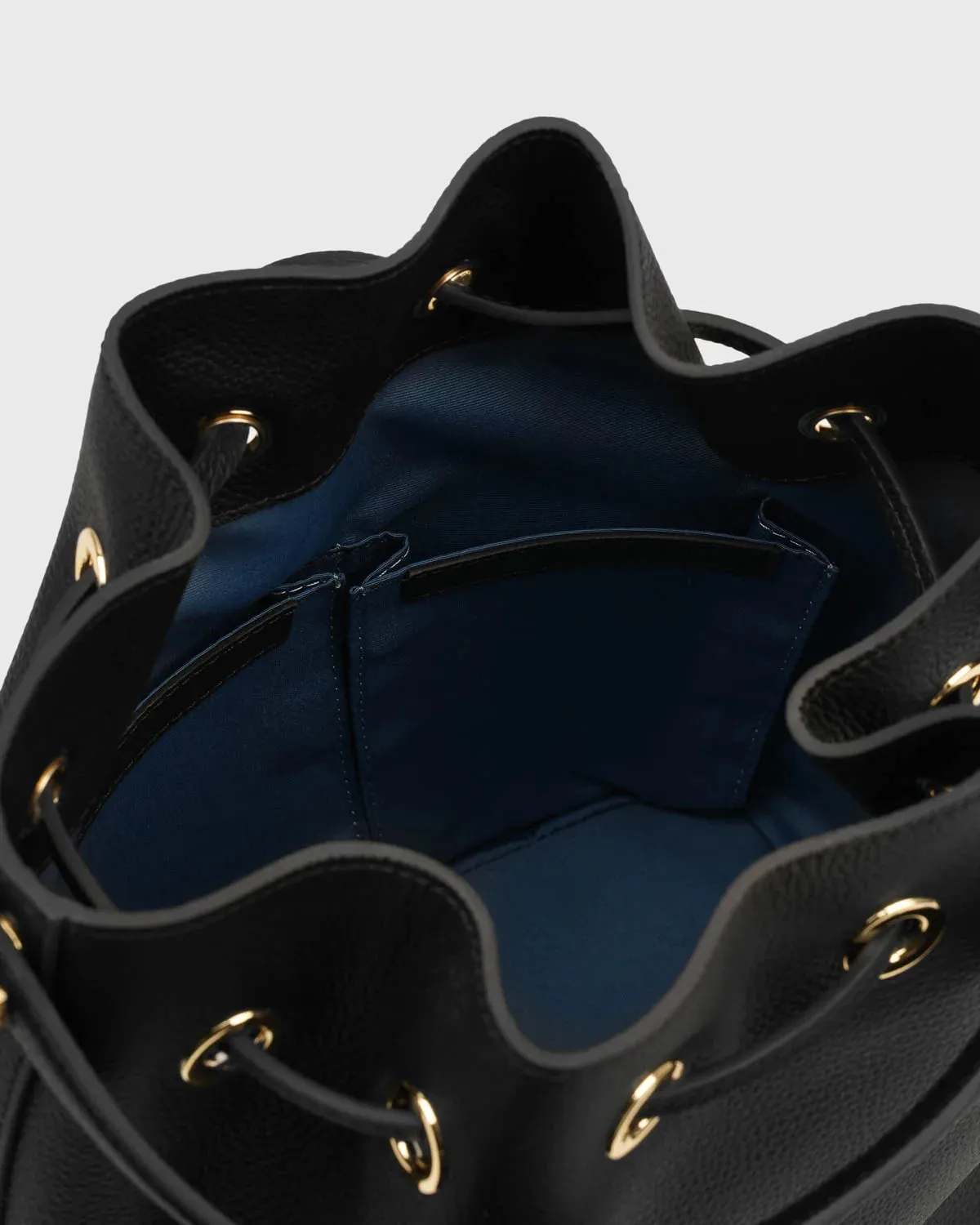 Gianna Bucket Bag - TLHB3811LN3NH4
