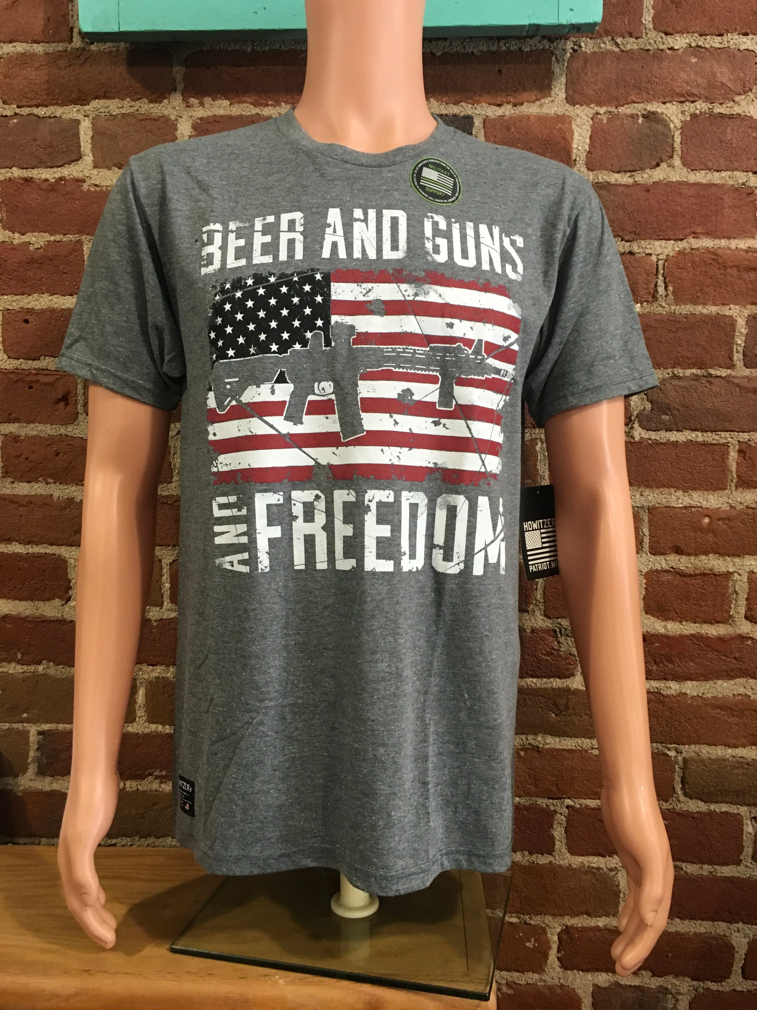 Howitzer Men's " Beer & Guns" T Shirt
