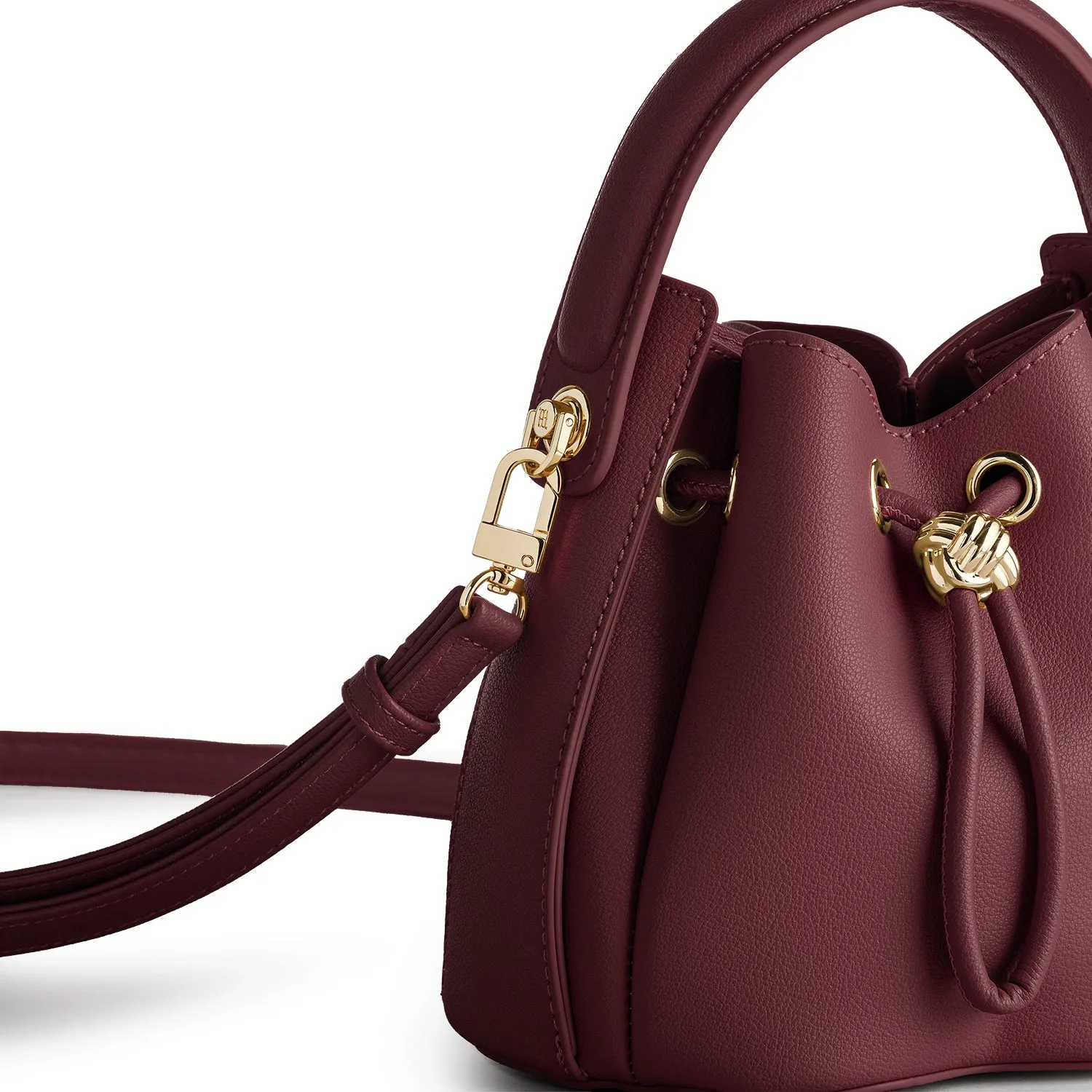 Knoty Bucket Bag