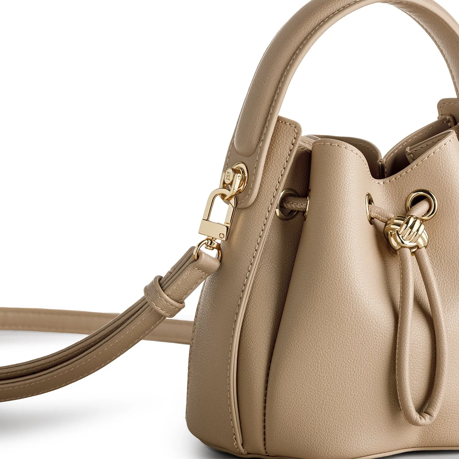 Knoty Bucket Bag