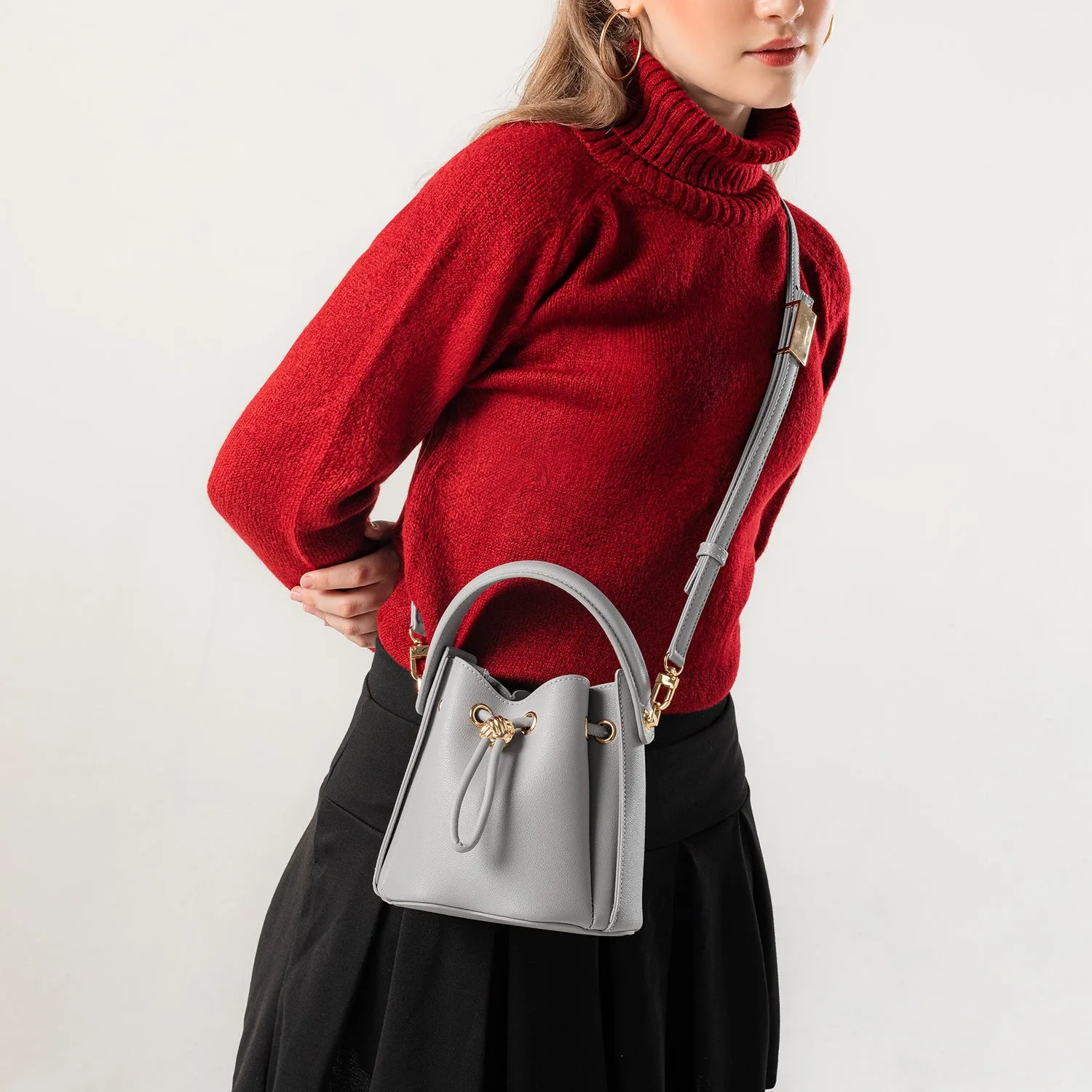 Knoty Bucket Bag