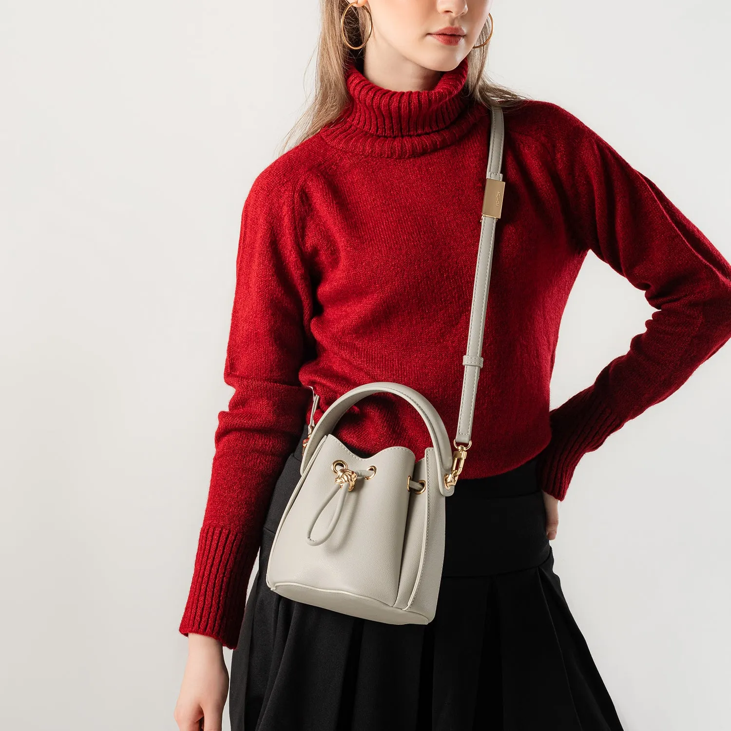Knoty Bucket Bag