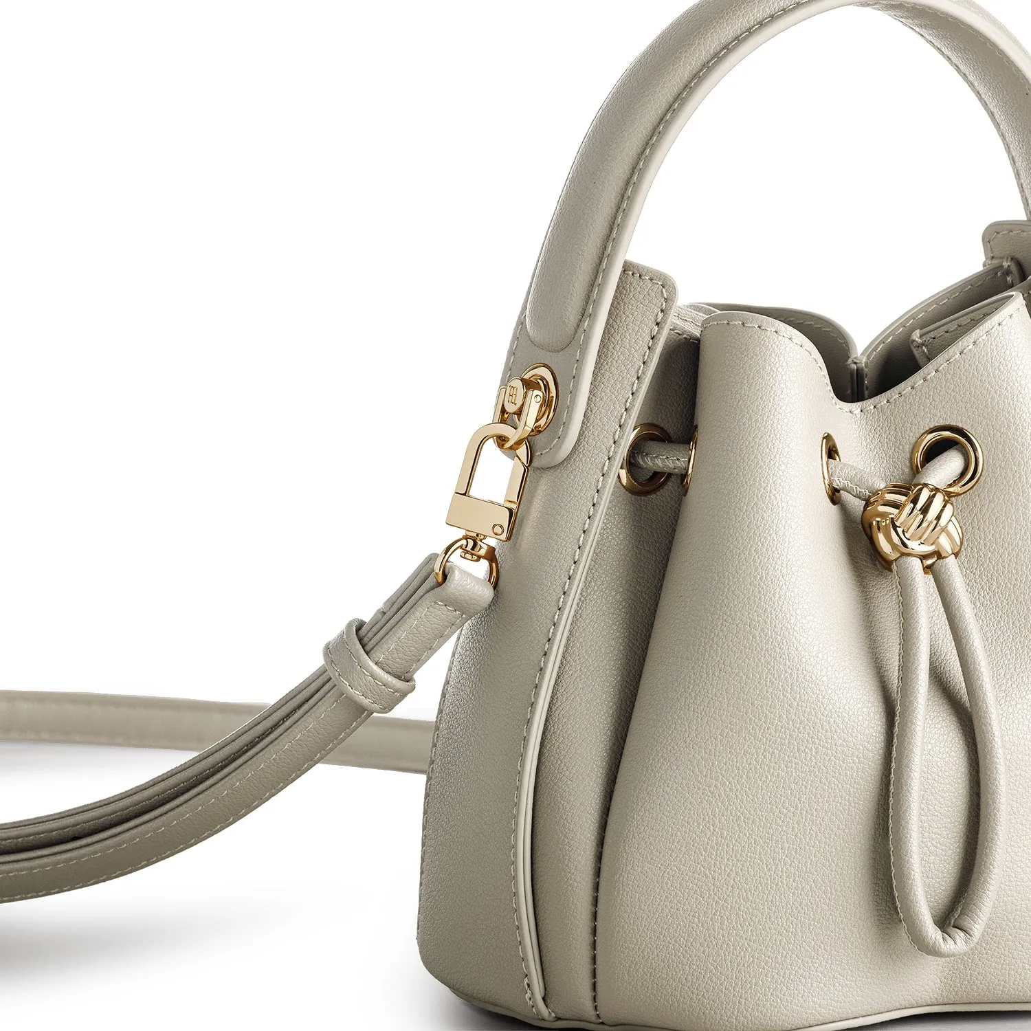 Knoty Bucket Bag