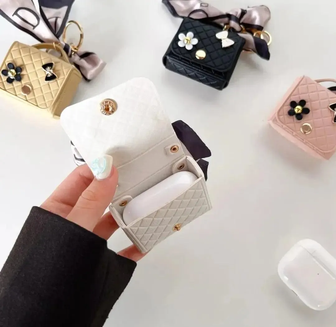 LUXE MINI KEYCHAIN BAG