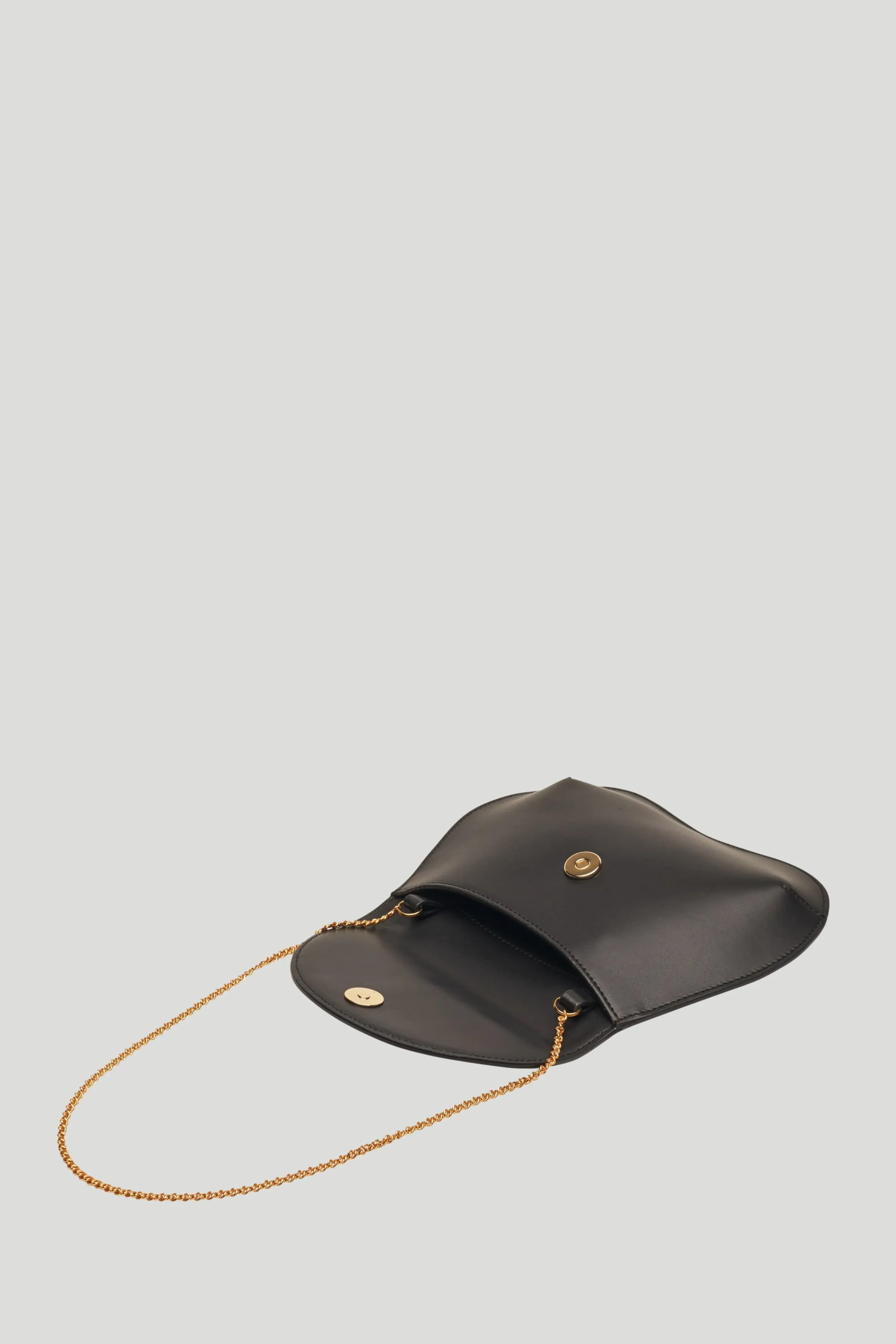 PEBBLE ON A CHAIN