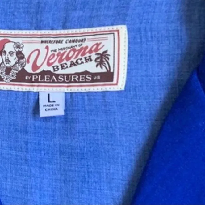 PLEASURES ‘Gangster’ Blue short sleeve shirt button up (L)