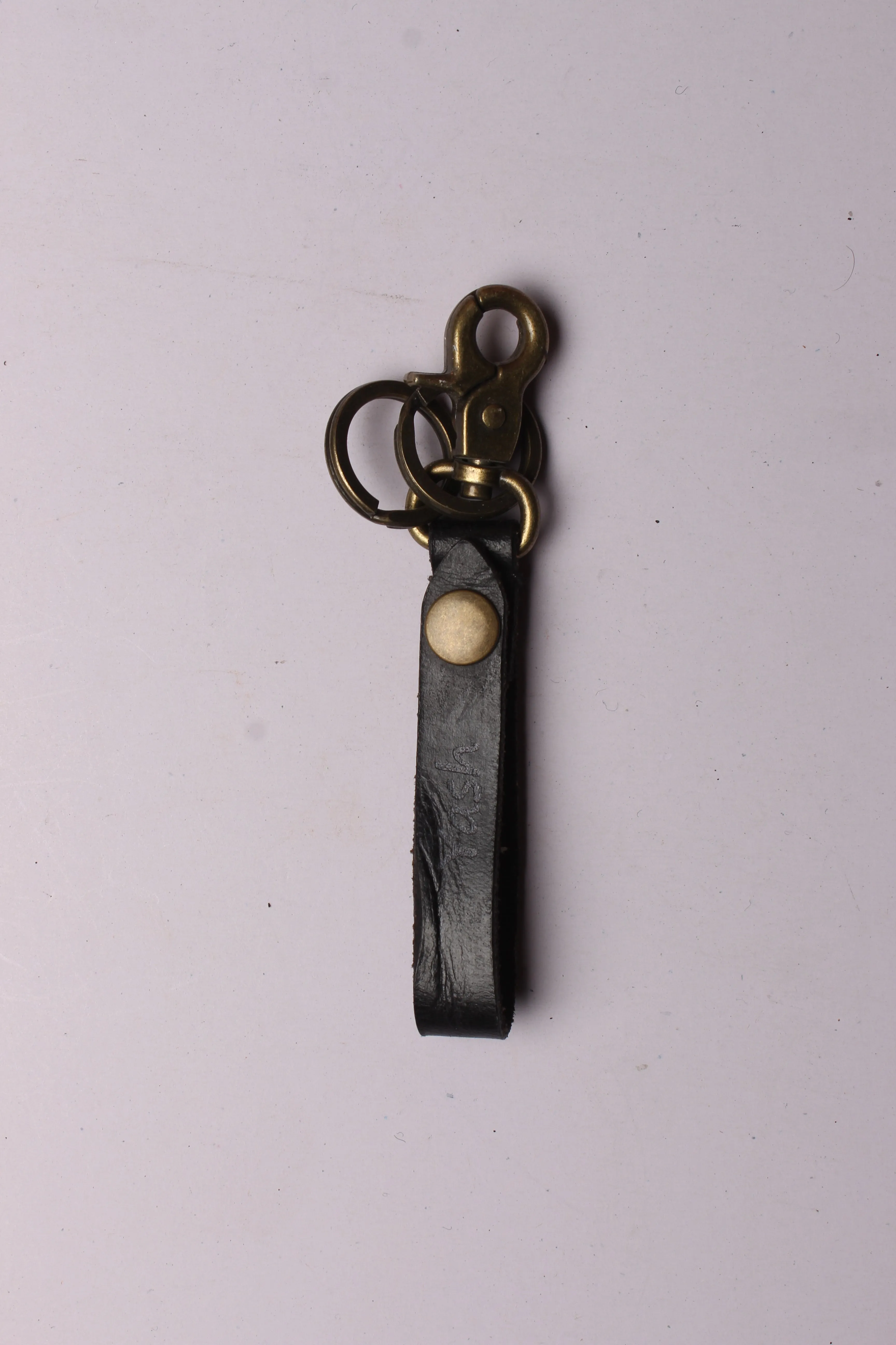 Sleek Elegance: Genuine Leather Keyring