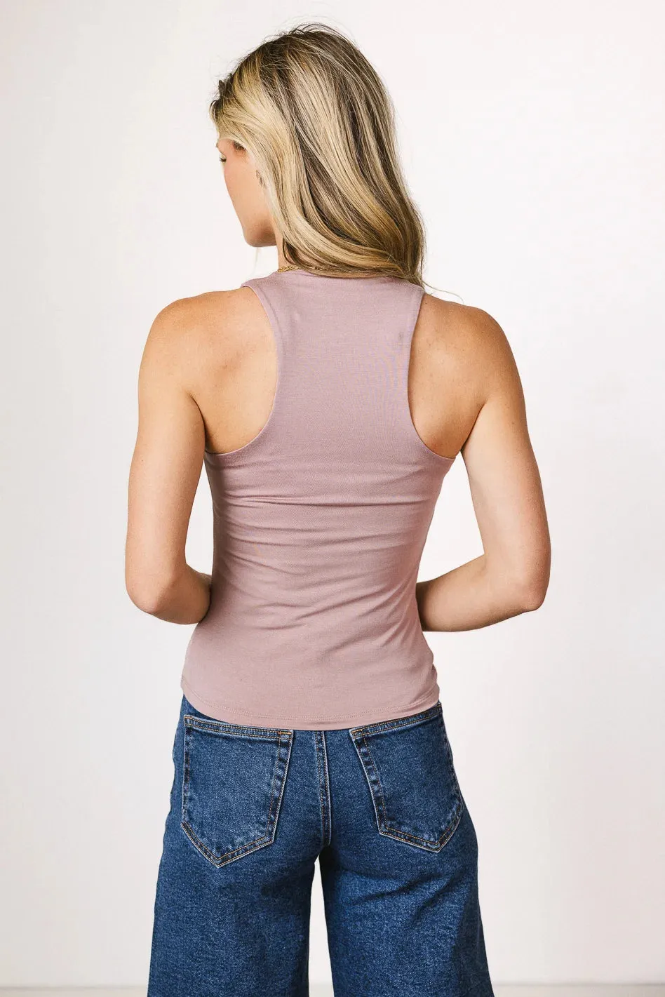 Sleek Jersey Solid Tank in Mauve