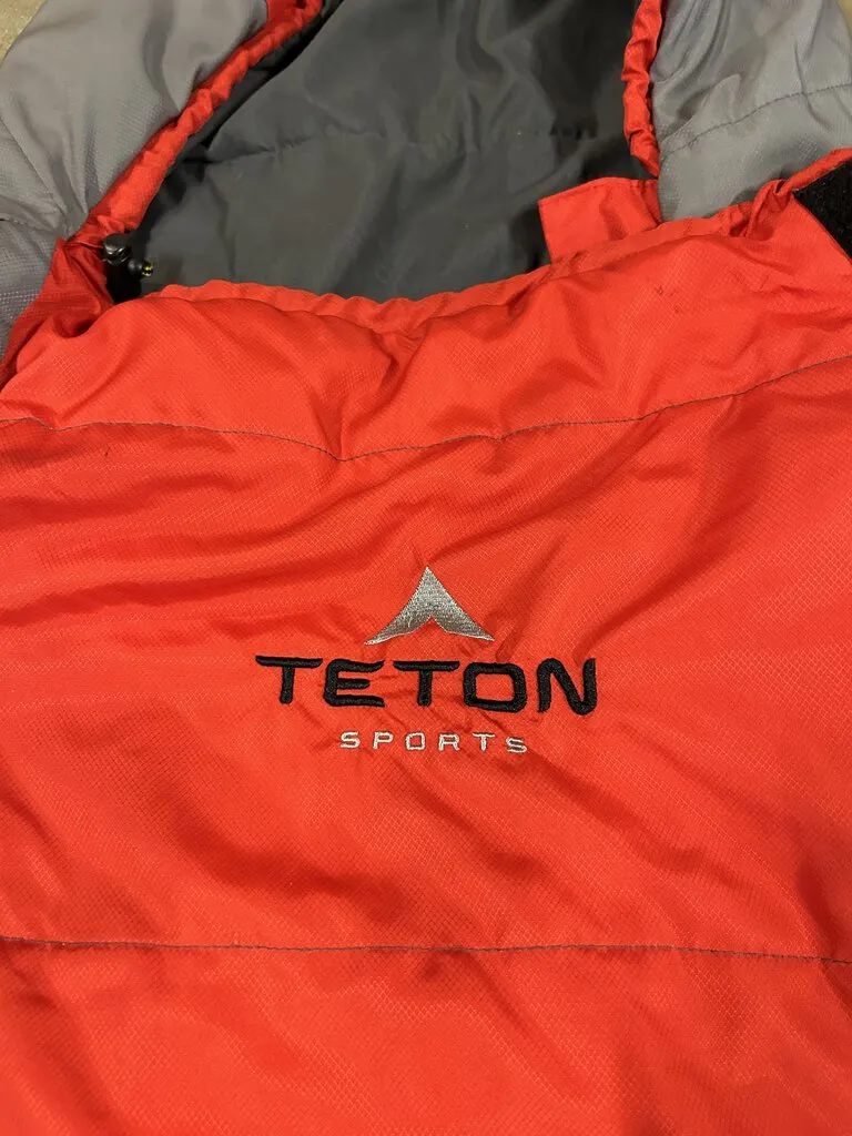 Teton Sports Tracker  5 F Sleeping Bag, Red/Grey