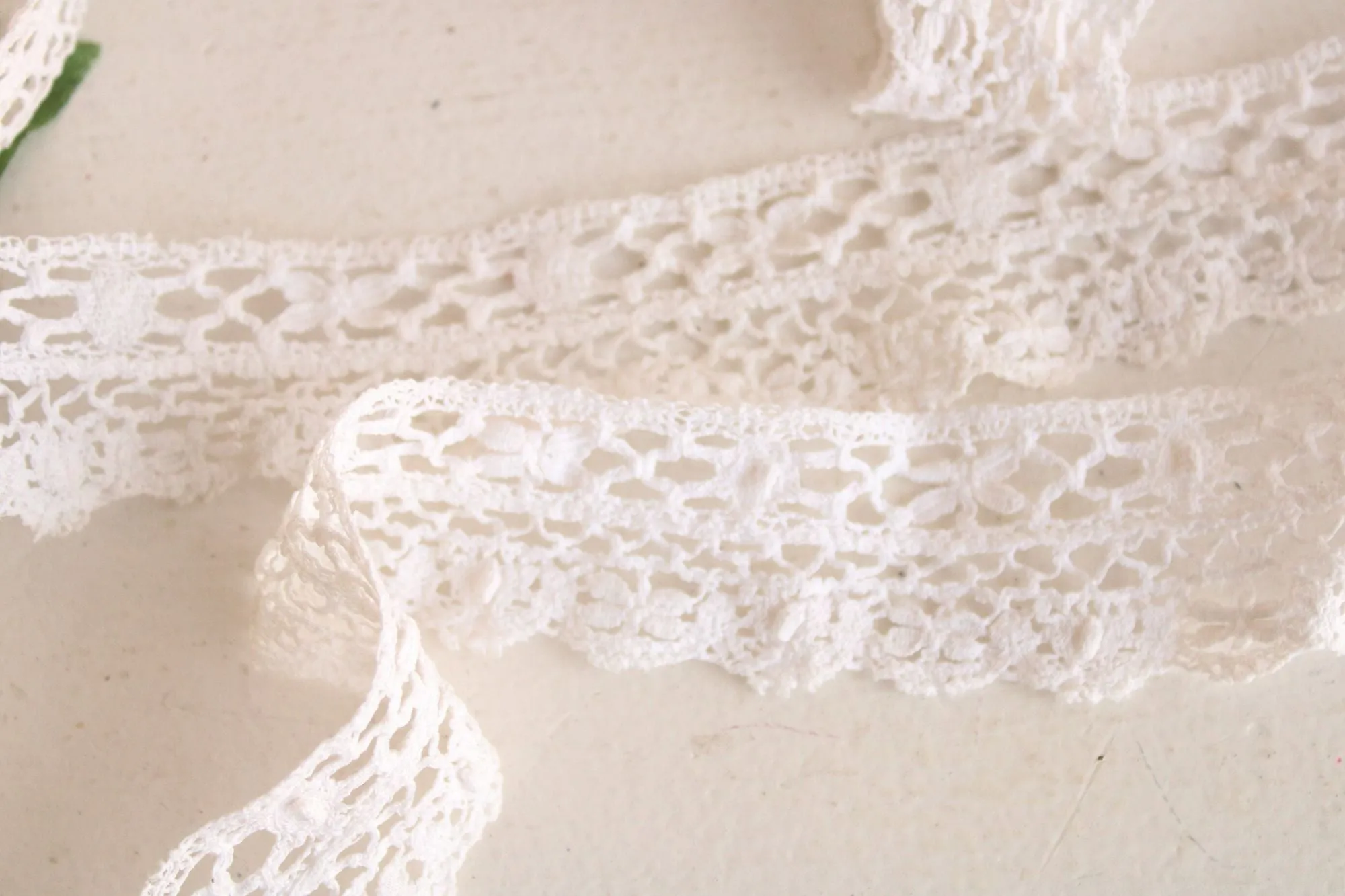 Vintage 1910s 1920s White Crochet Lace Trim, 65" Long, 1.5" Wide