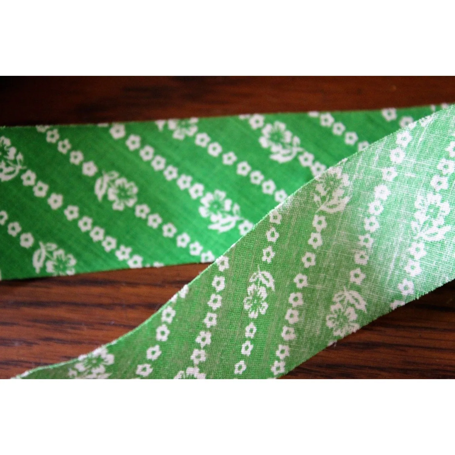 Vintage 1950s 1960s Hawaiian Floral Ribbon Trim 1.5"