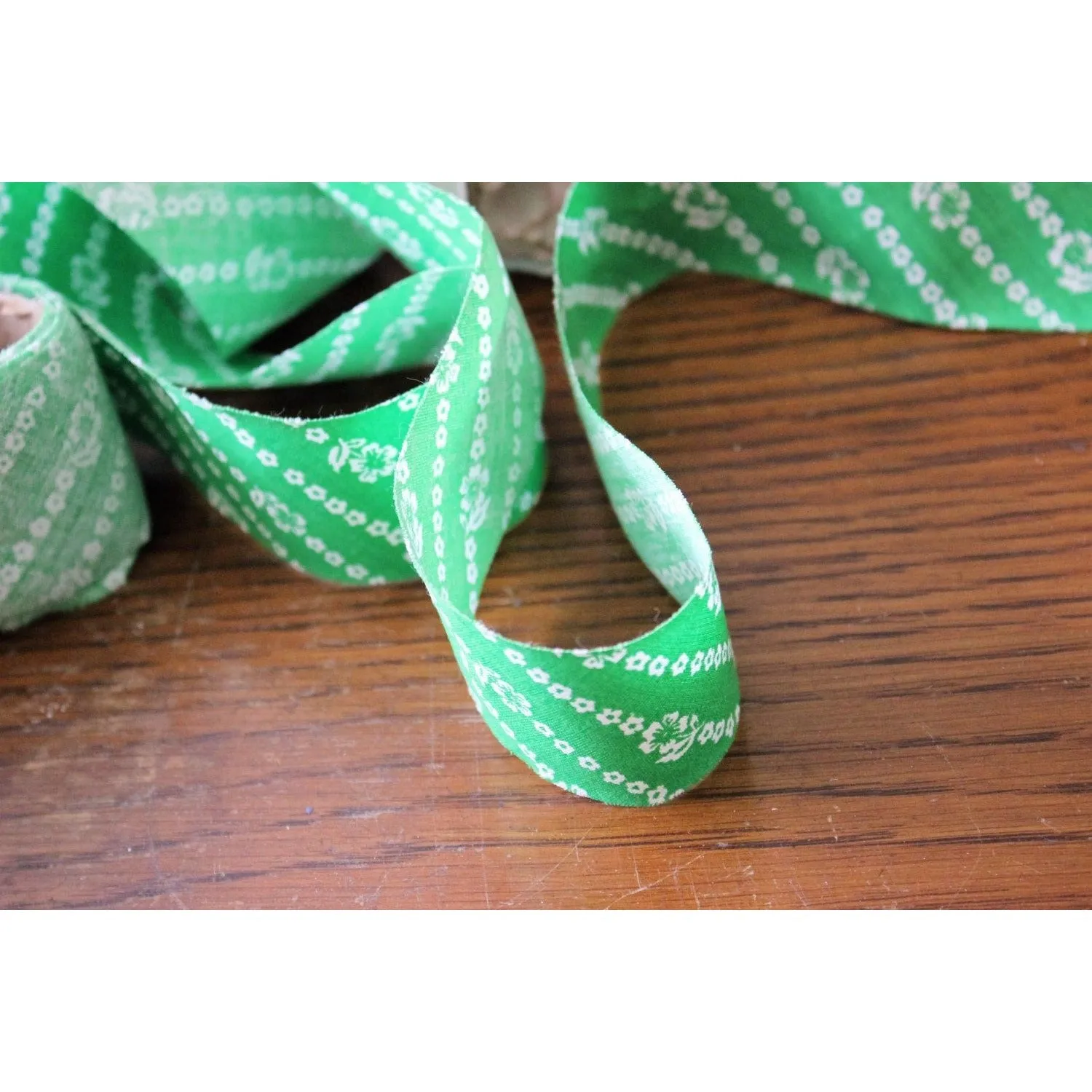 Vintage 1950s 1960s Hawaiian Floral Ribbon Trim 1.5"