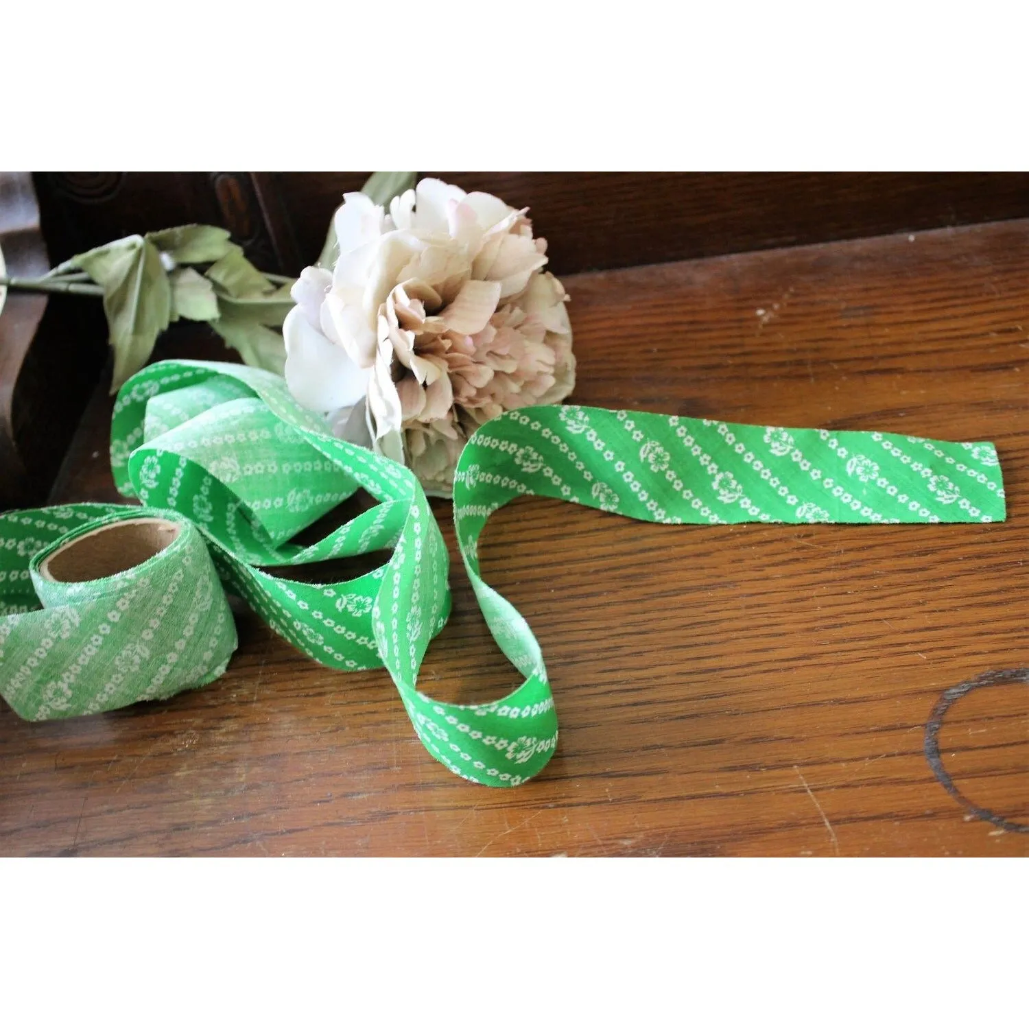 Vintage 1950s 1960s Hawaiian Floral Ribbon Trim 1.5"