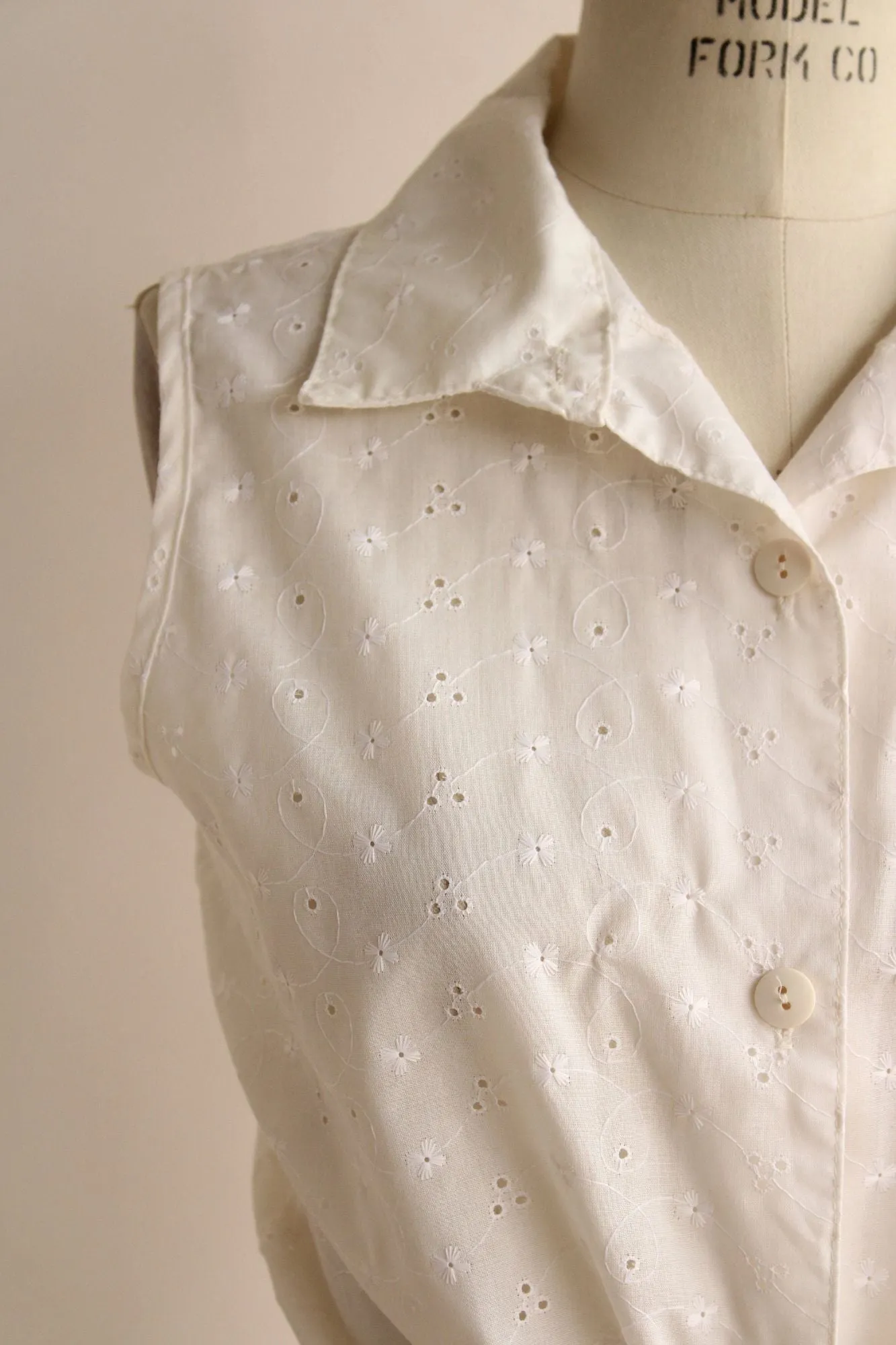 Vintage 1980s Niki-Lee White Eyelet Blouse