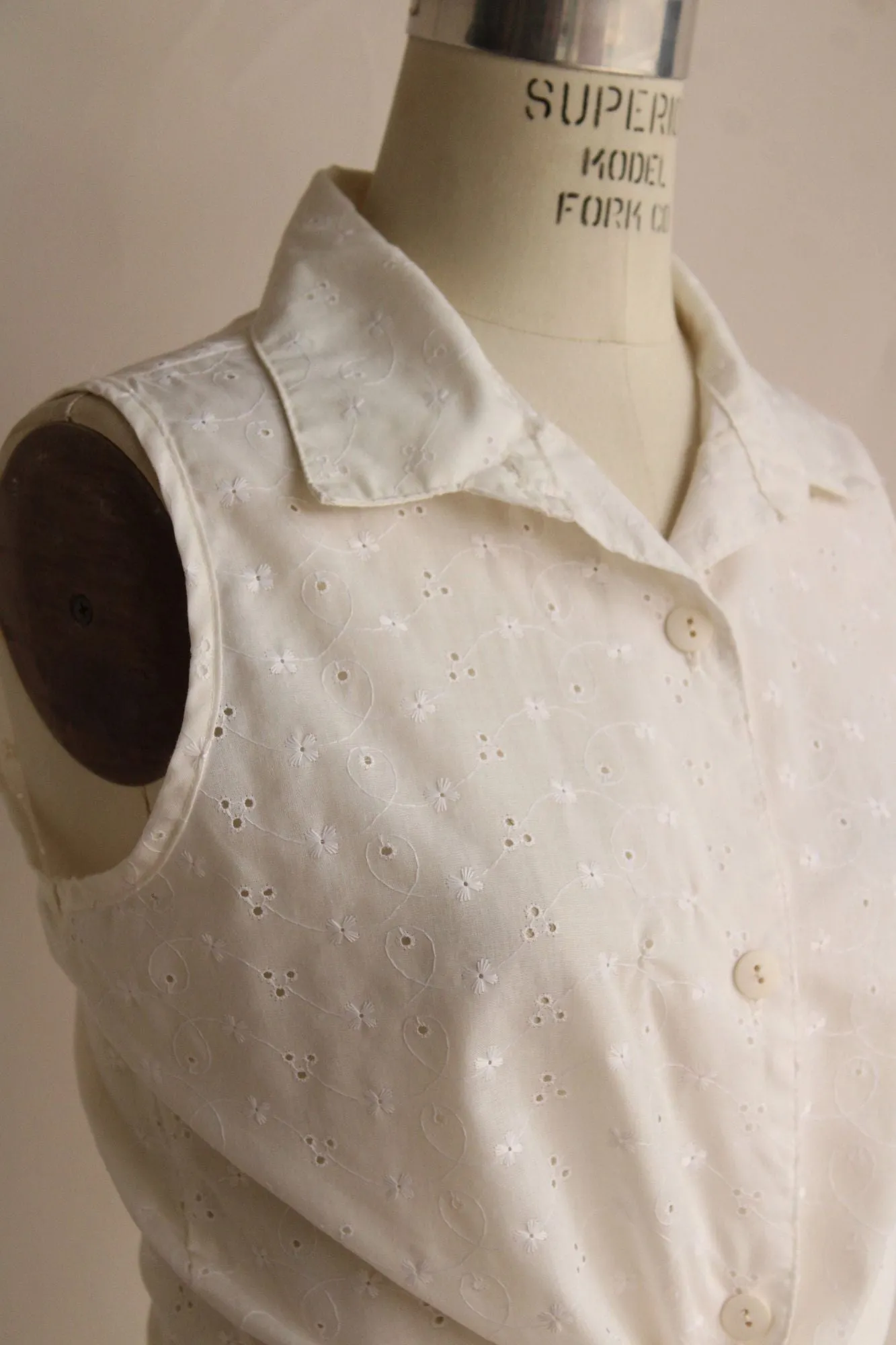 Vintage 1980s Niki-Lee White Eyelet Blouse