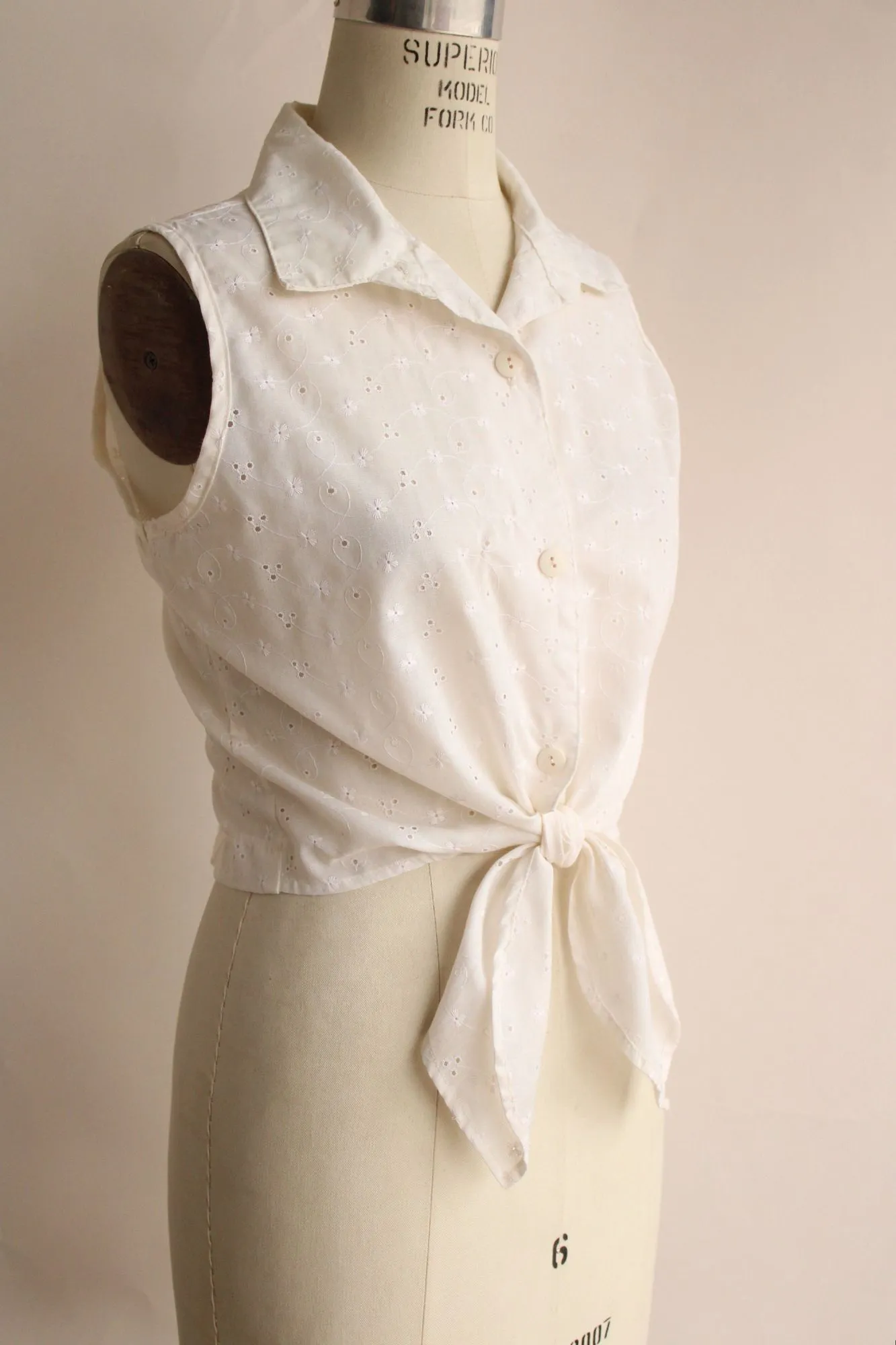 Vintage 1980s Niki-Lee White Eyelet Blouse