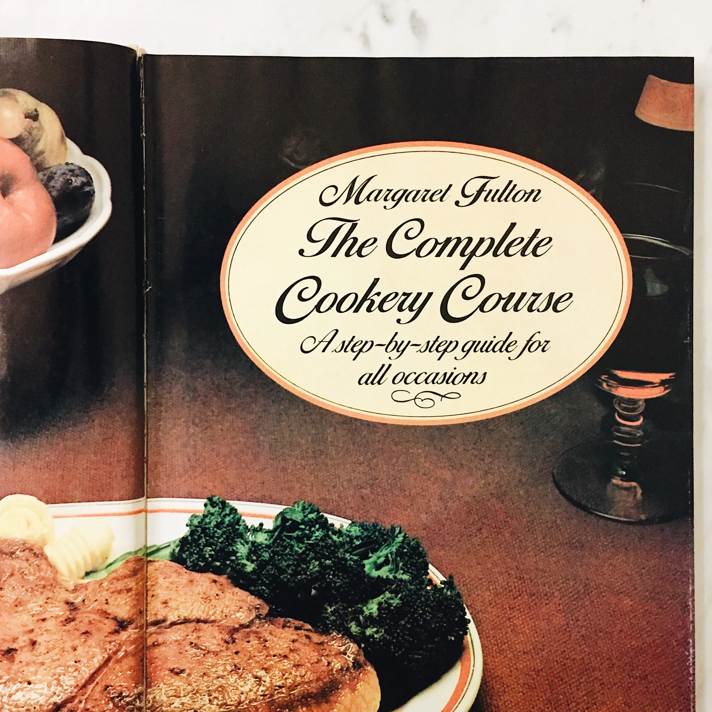 Vintage Cookbook: The Complete Cookery Course