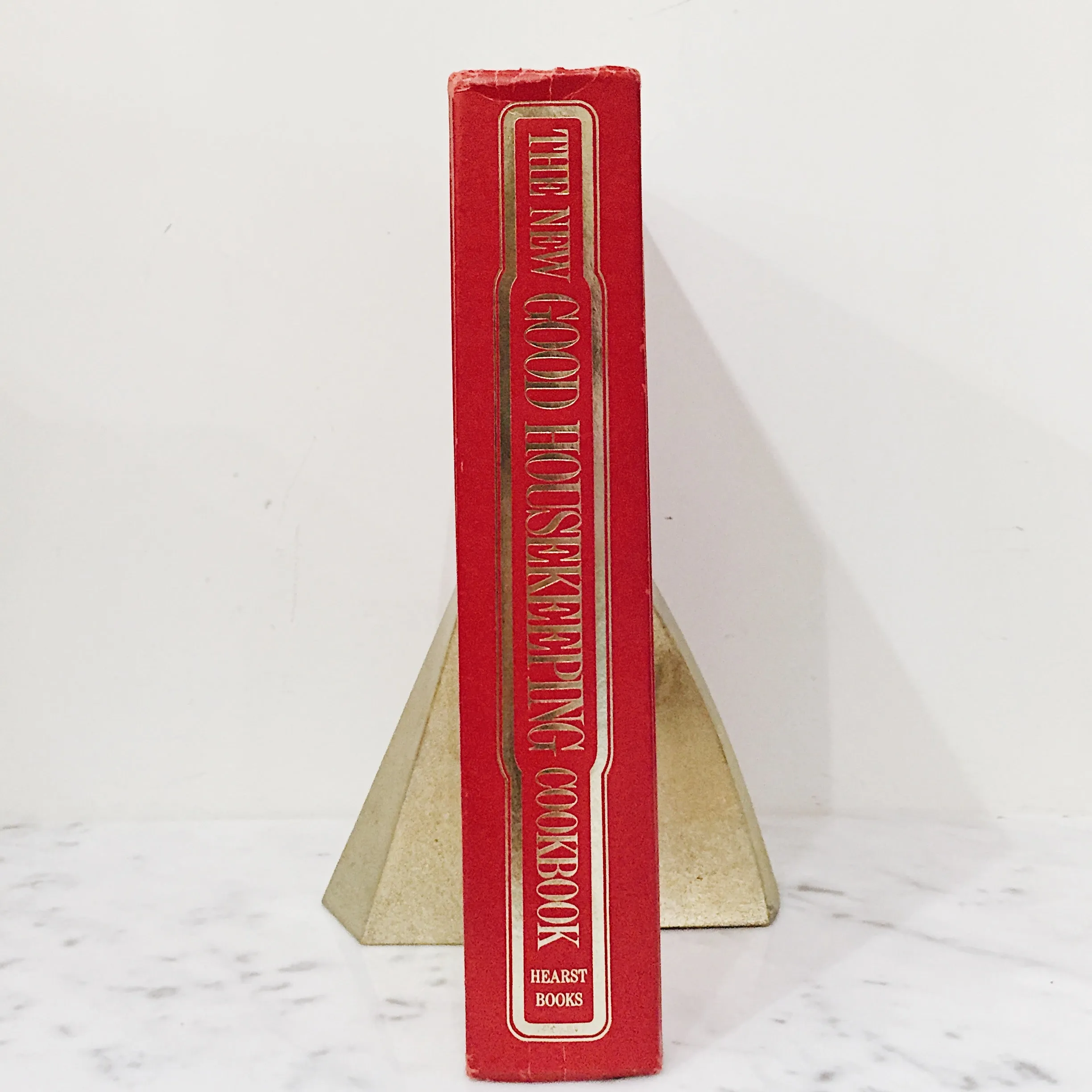 Vintage Cookbook: The New Good Housekeeping Cookbook