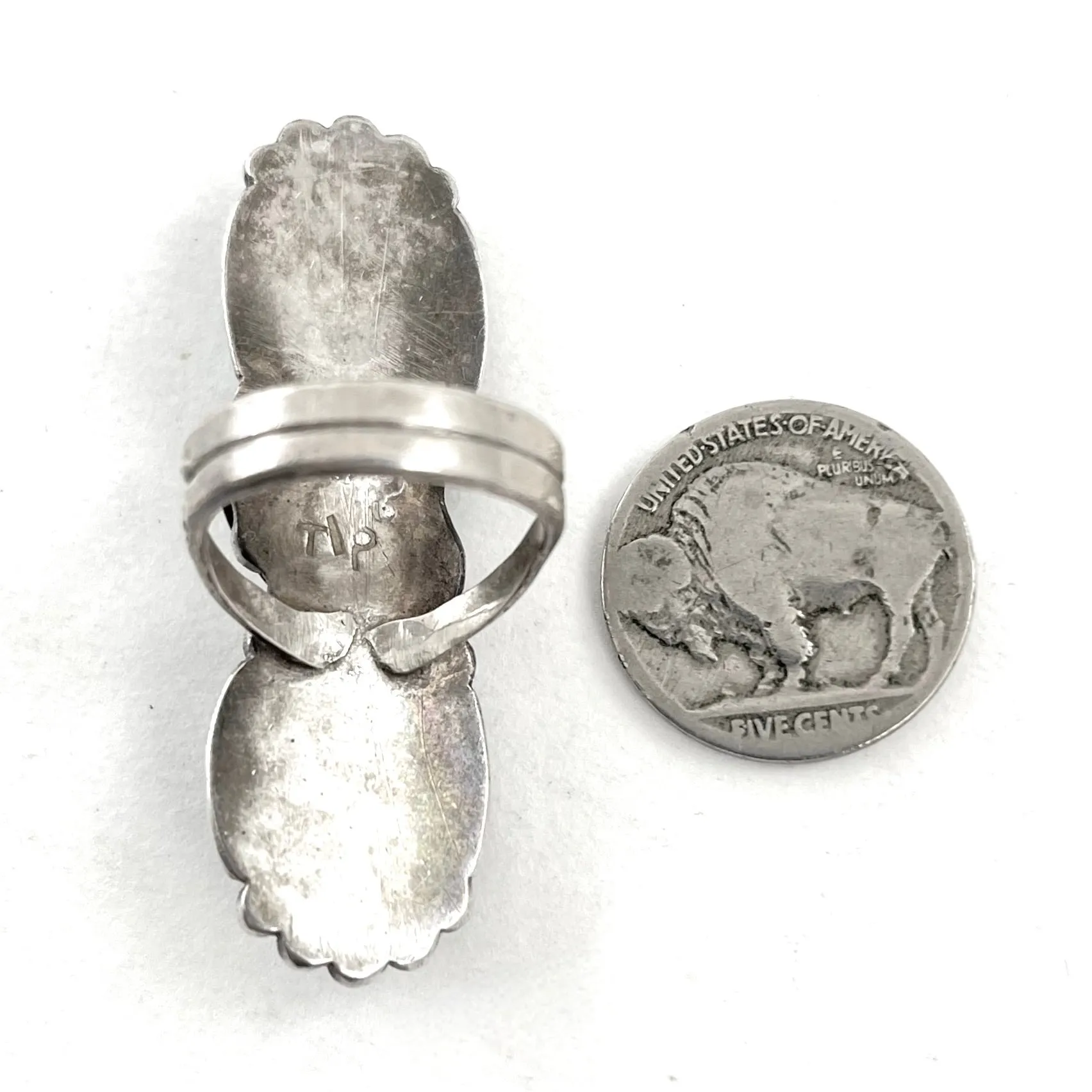 Vintage Two Stone With Leaves<br>Size: 7