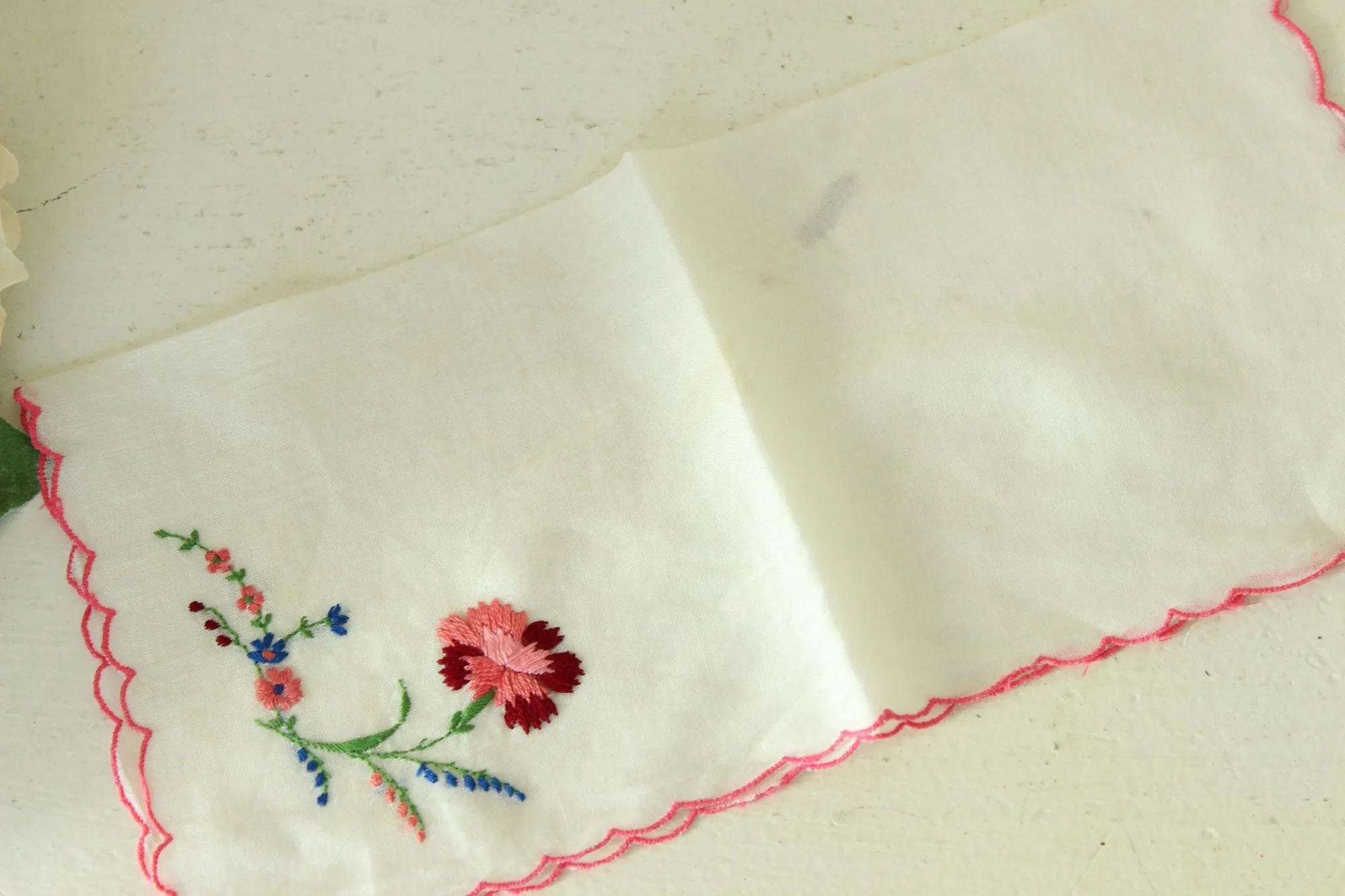 Vintage White Embroidered Flower Cotton Handkerchief